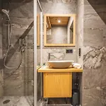 Alpine Essence - Luxury In Zell Am Center Apartment *